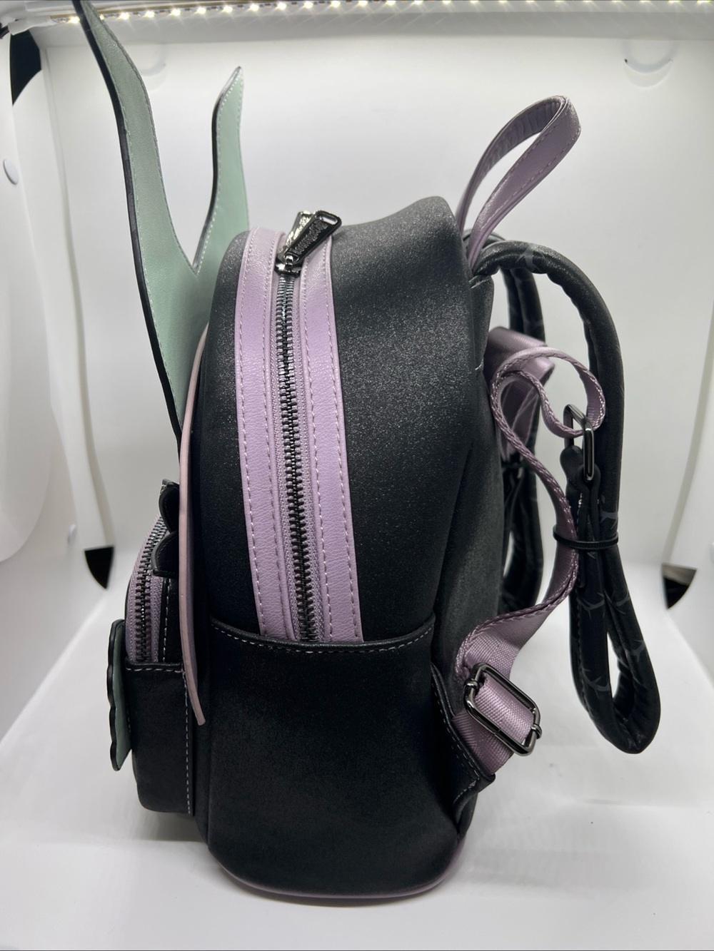 Mint Condition Maleficent Loungefly Mini Backpack With Matching Disney Keychain - Picture 3 of 9